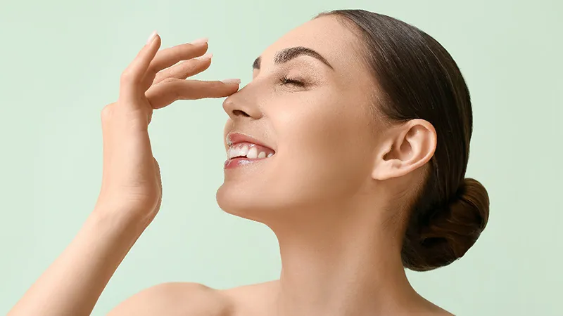 چربی بینی چرا ایجاد می‌شود و چگونه می‌توان آن را کنترل کرد؟