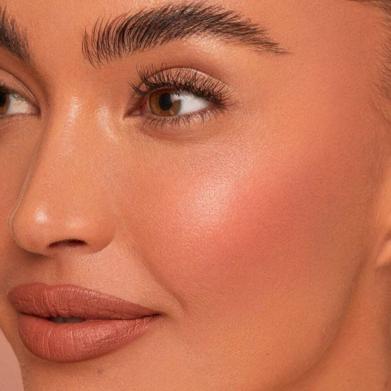 انتخاب رژگونه و رژلب پاییزی